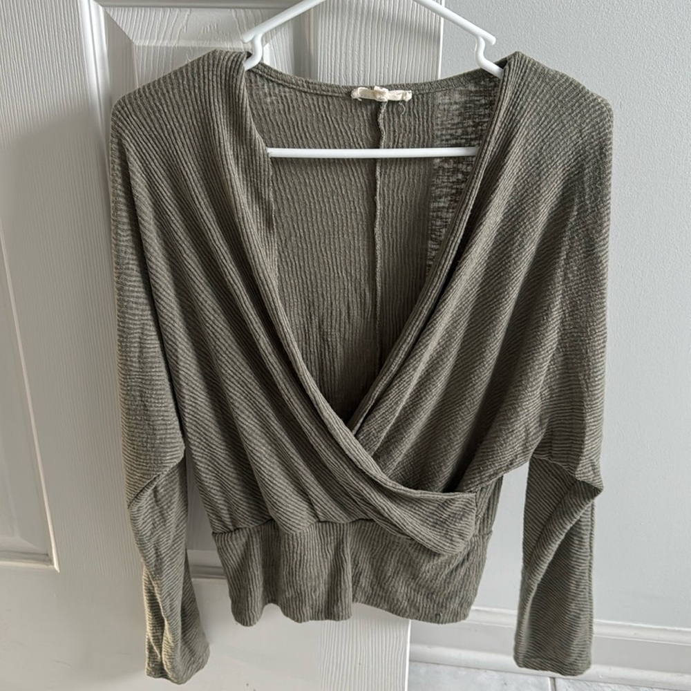 Size small Wasabi + Mint olive green top never worn!